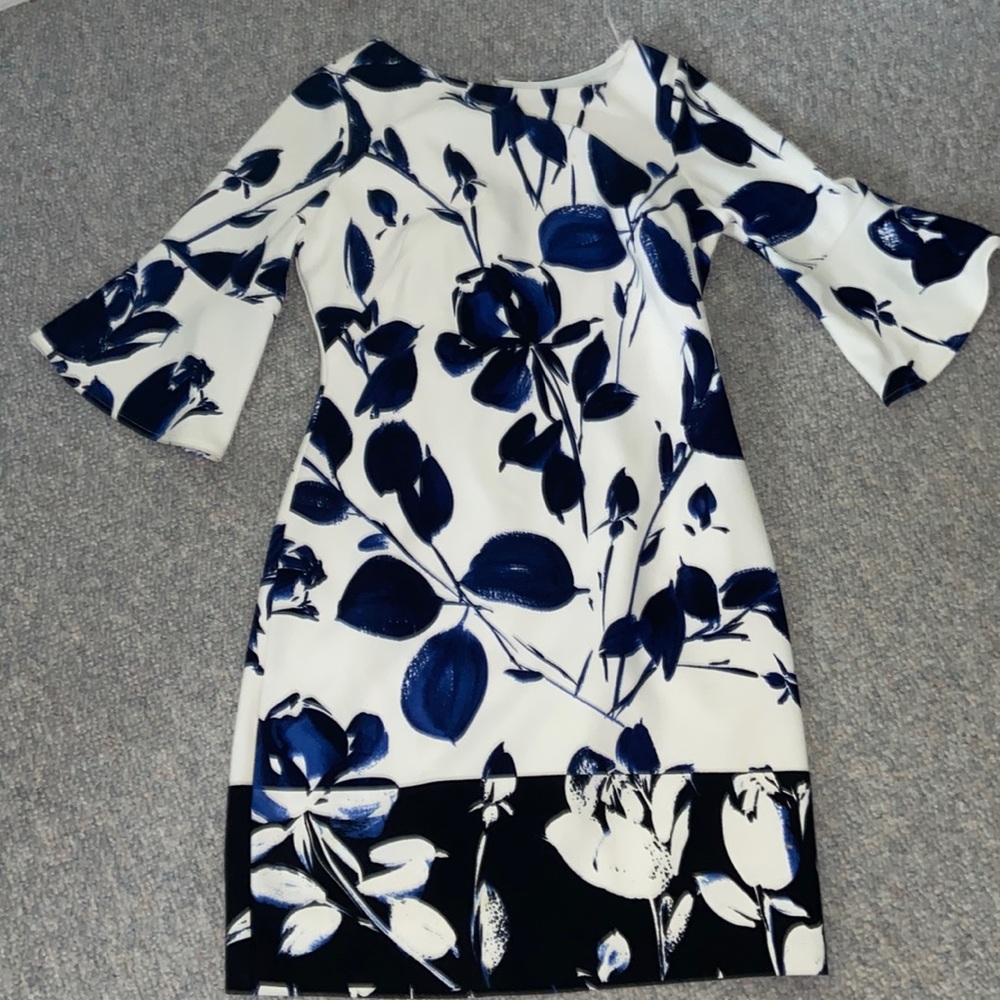 Vince Camuto dress. Size 6.Like new.